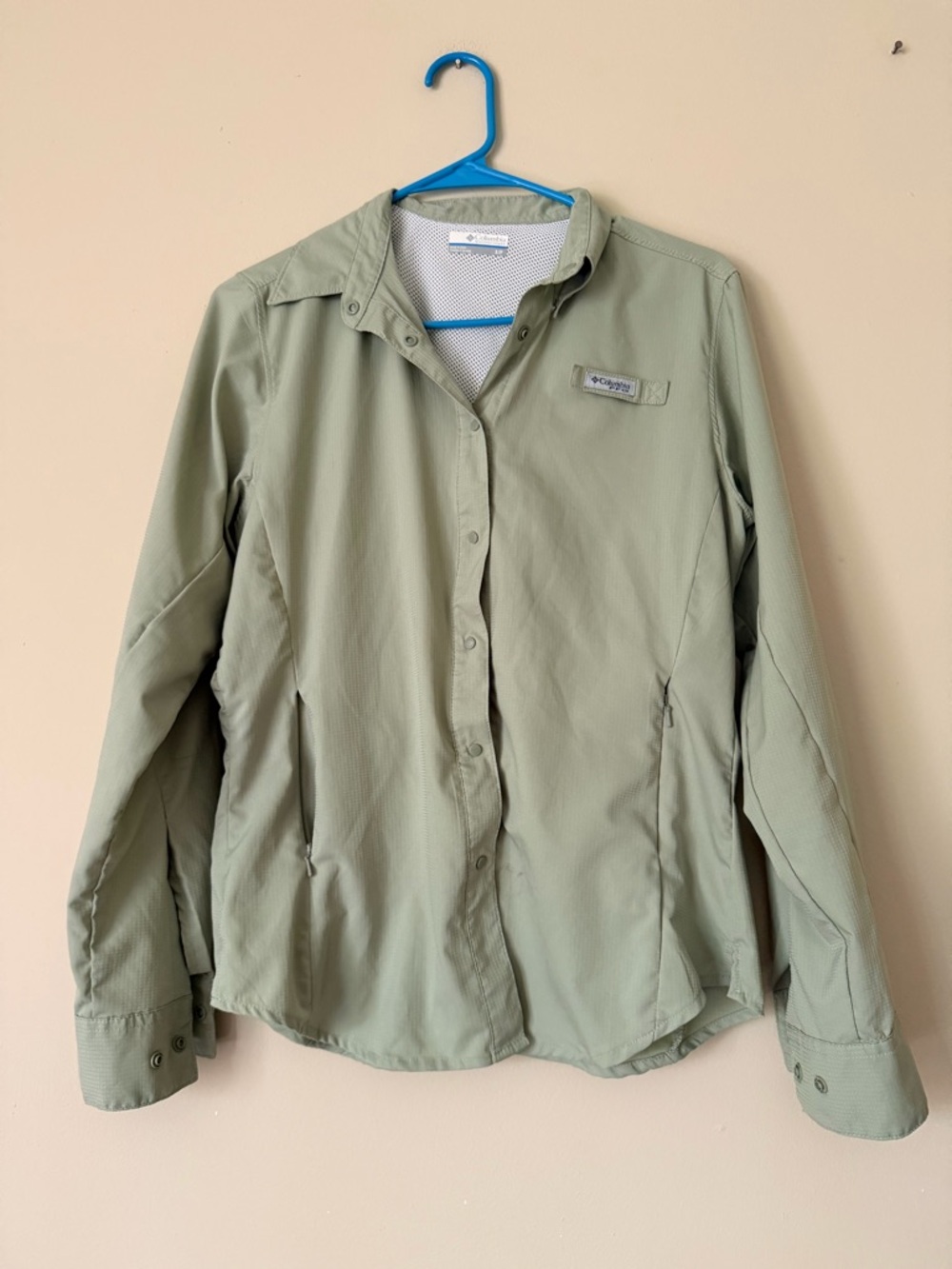 Columbia Women's Sage Green Utility Button-Up